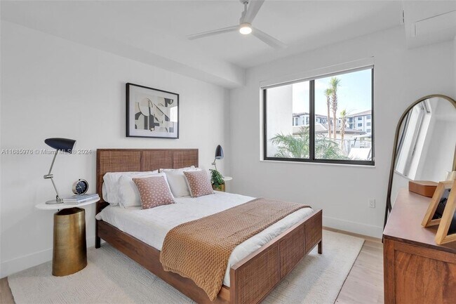 Building Photo - 1874 Heron Club Dr