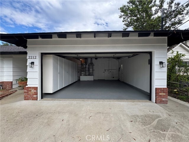 Building Photo - 2212 Linda Flora Dr