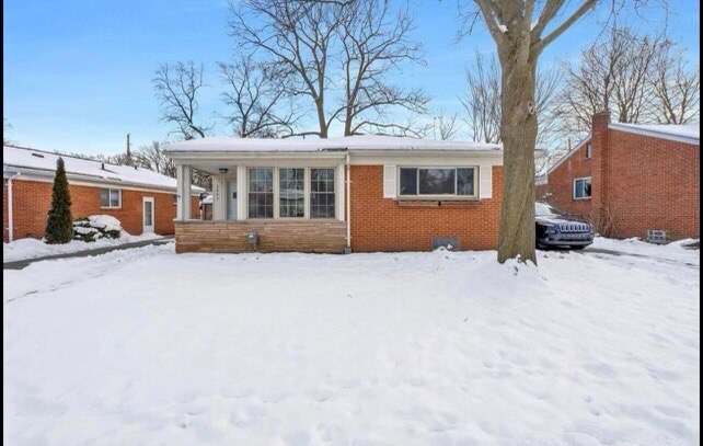 Building Photo - 3041 Sylvan Dr