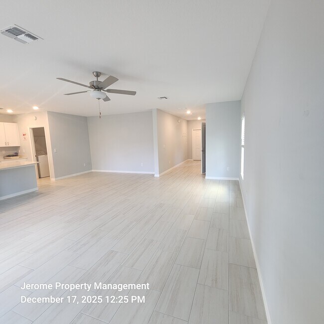 Building Photo - 2546 Leonia Ln