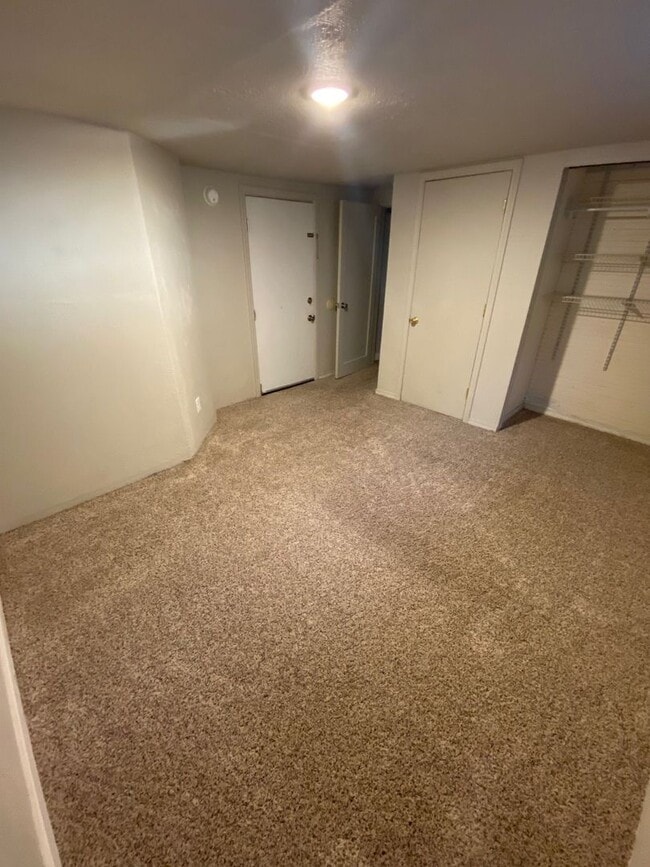 Building Photo - 140 N 200 E