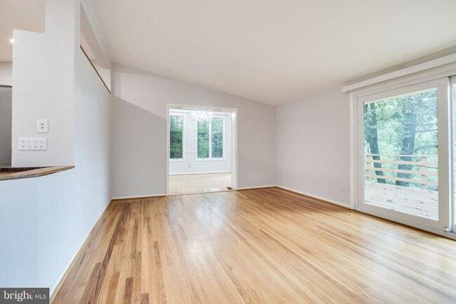 Building Photo - 6525 Byrnes Dr