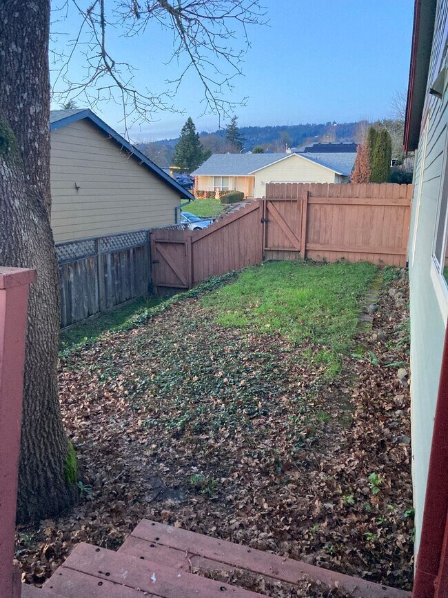 Building Photo - Single level Home in Newberg