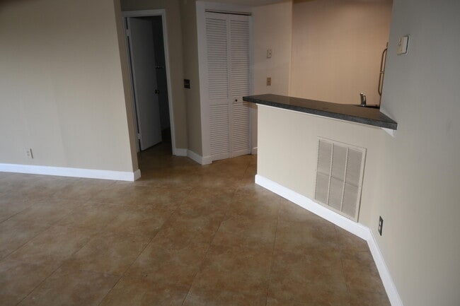 Building Photo - 8721 Wiles Rd