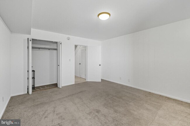 Building Photo - 237 G St SW