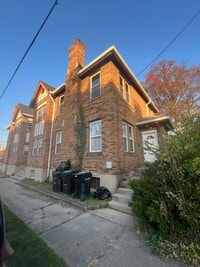 Building Photo - Beautiful Character in this Two Bedroom!