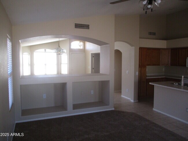 Building Photo - 11202 E Persimmon Ave