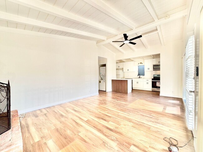 Building Photo - 121 Highland Dr