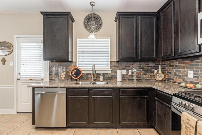 Building Photo - 22439 Highland Point Ln