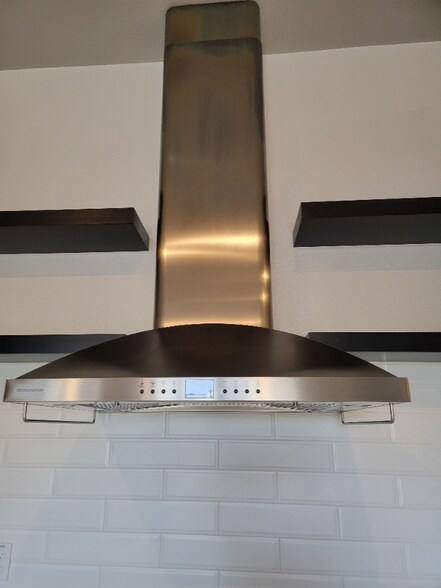 Building Photo - 218 Seacrest Ct