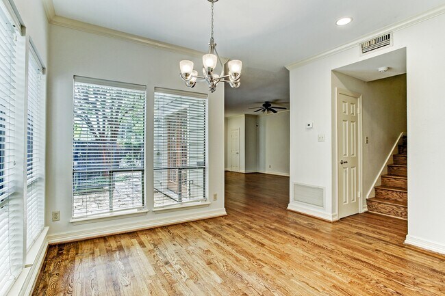 Building Photo - 6310 Arnot St