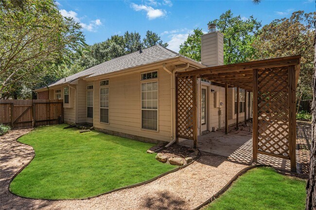 Building Photo - 88 Laughing Brook Ct