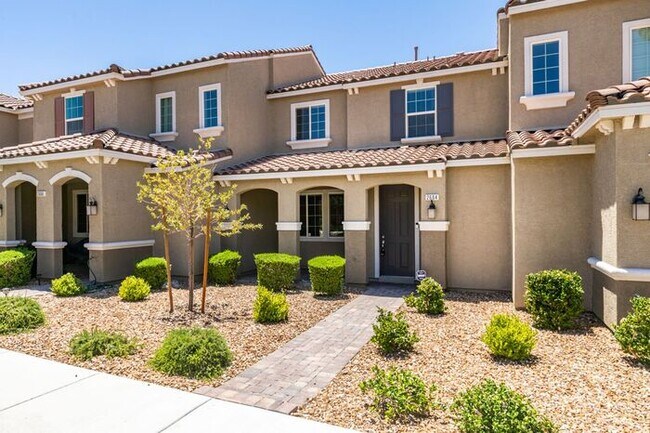 Building Photo - Bright & Spacious 3-Bedroom Home in Inspirada