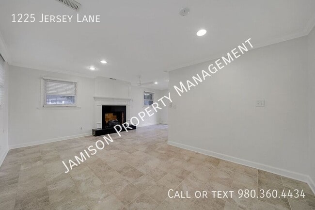 Building Photo - 1225 Jersey Ln