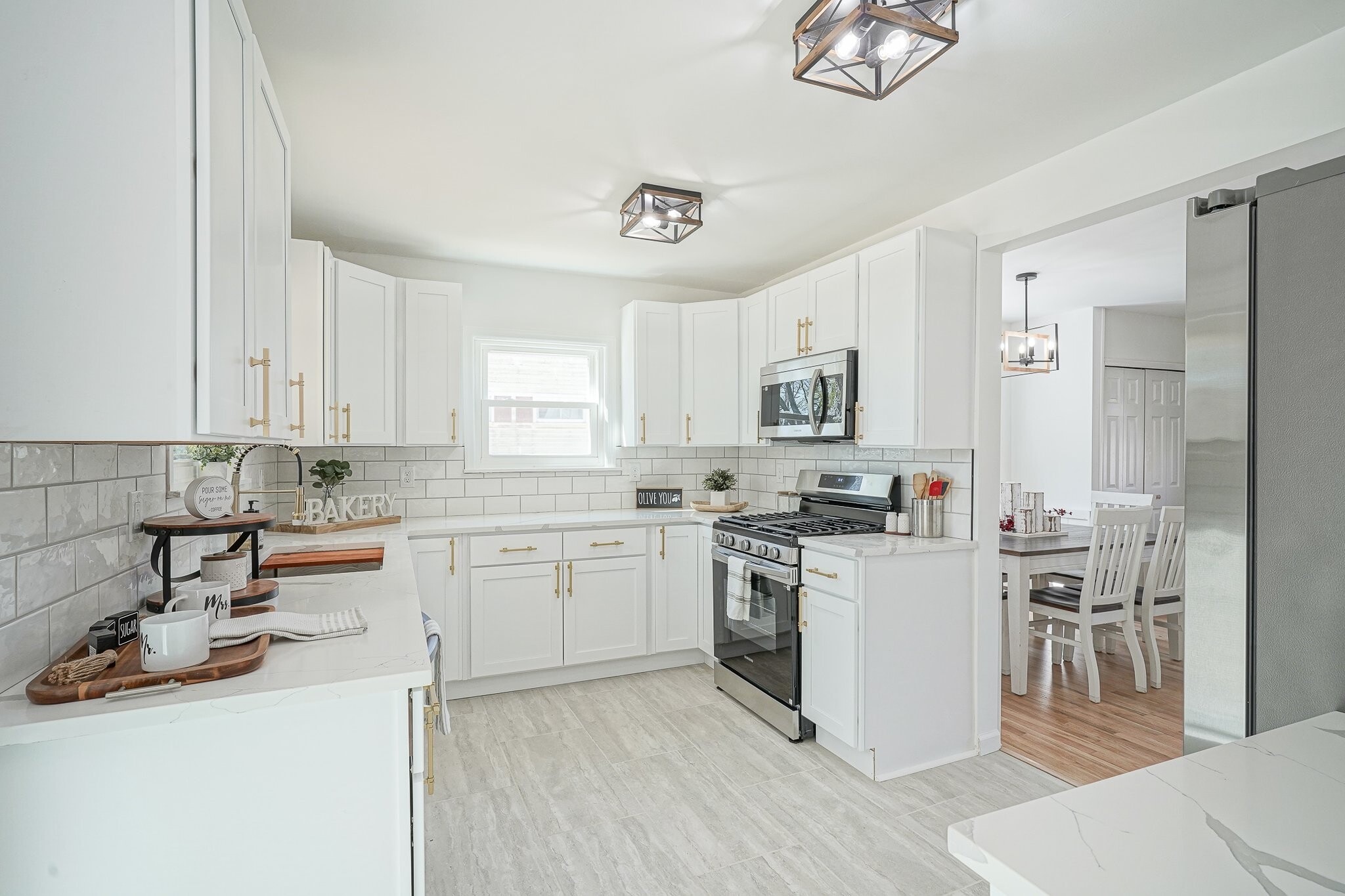 Building Photo - 311 Oakwood Dr