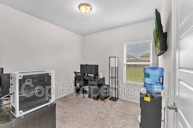 Building Photo - 7127 Mesa Cliffs