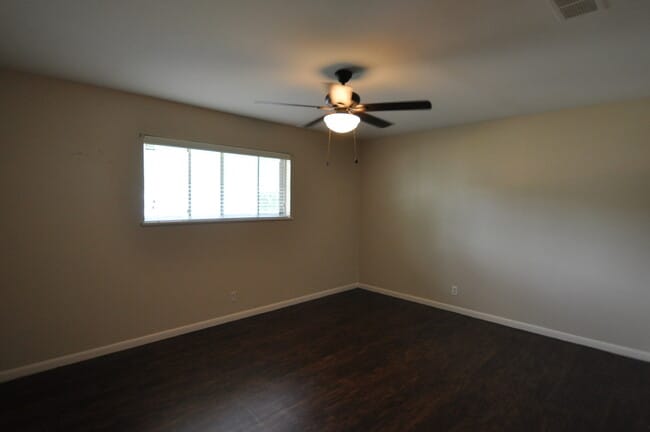 Building Photo - Coming Soon! 3 bedroom in the heart of Sou...
