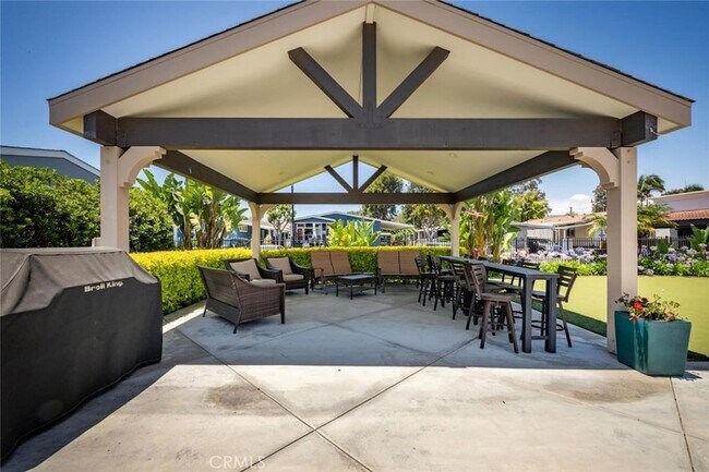 Building Photo - 4292 Lahaina Dr