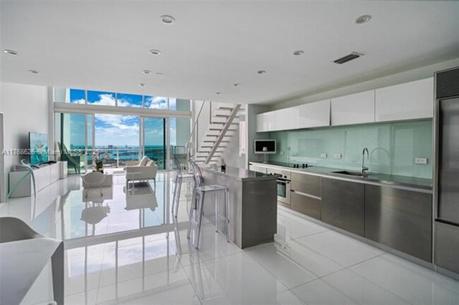 Building Photo - 1040 Biscayne Blvd