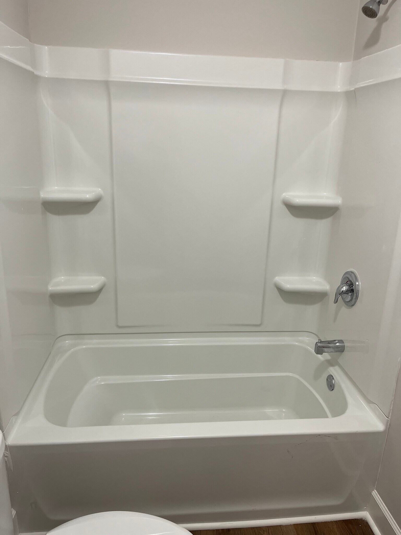 New bathtub - 116 Bradley Cir