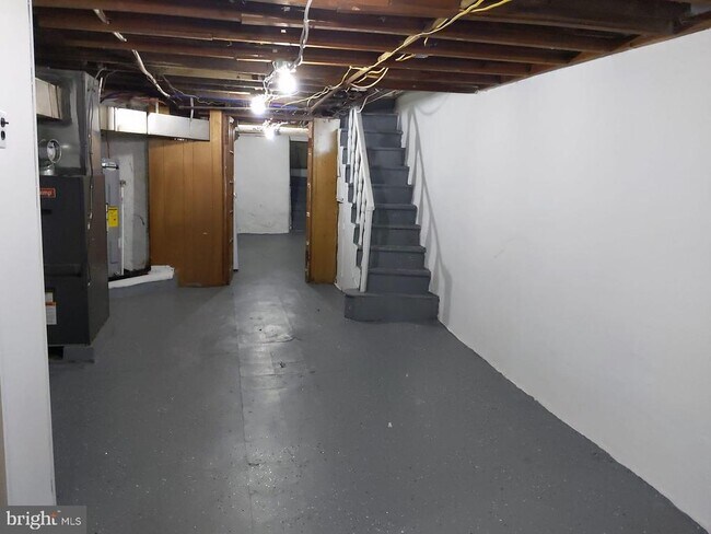 Building Photo - 2967 Weikel St