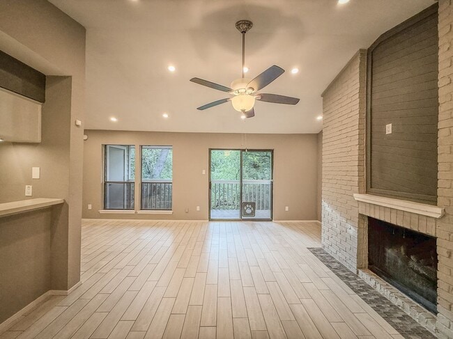 Building Photo - 3839 Dry Creek Dr