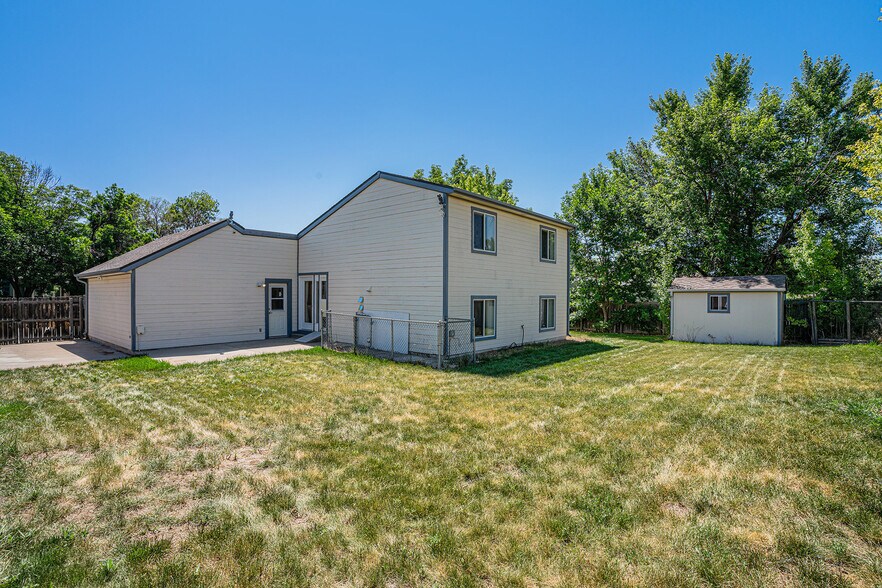 Building Photo - 2139 Daley Dr