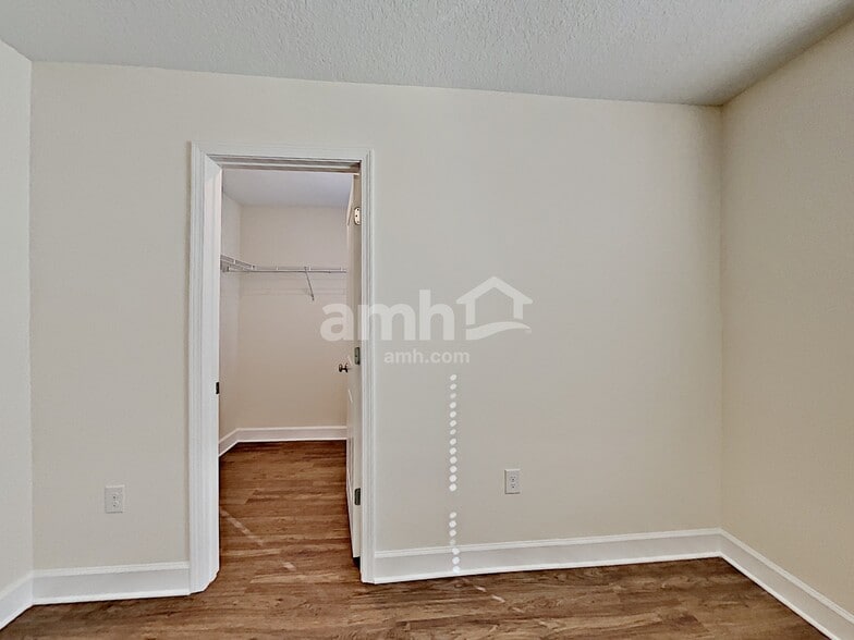 Building Photo - 4723 Birdsong Dr
