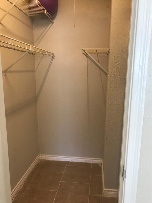 Building Photo - 12166 Metric Blvd