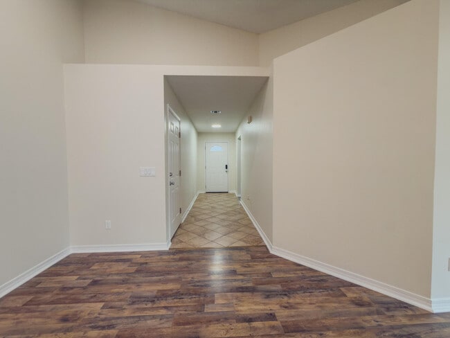 Building Photo - 1783 Ivalea Cir