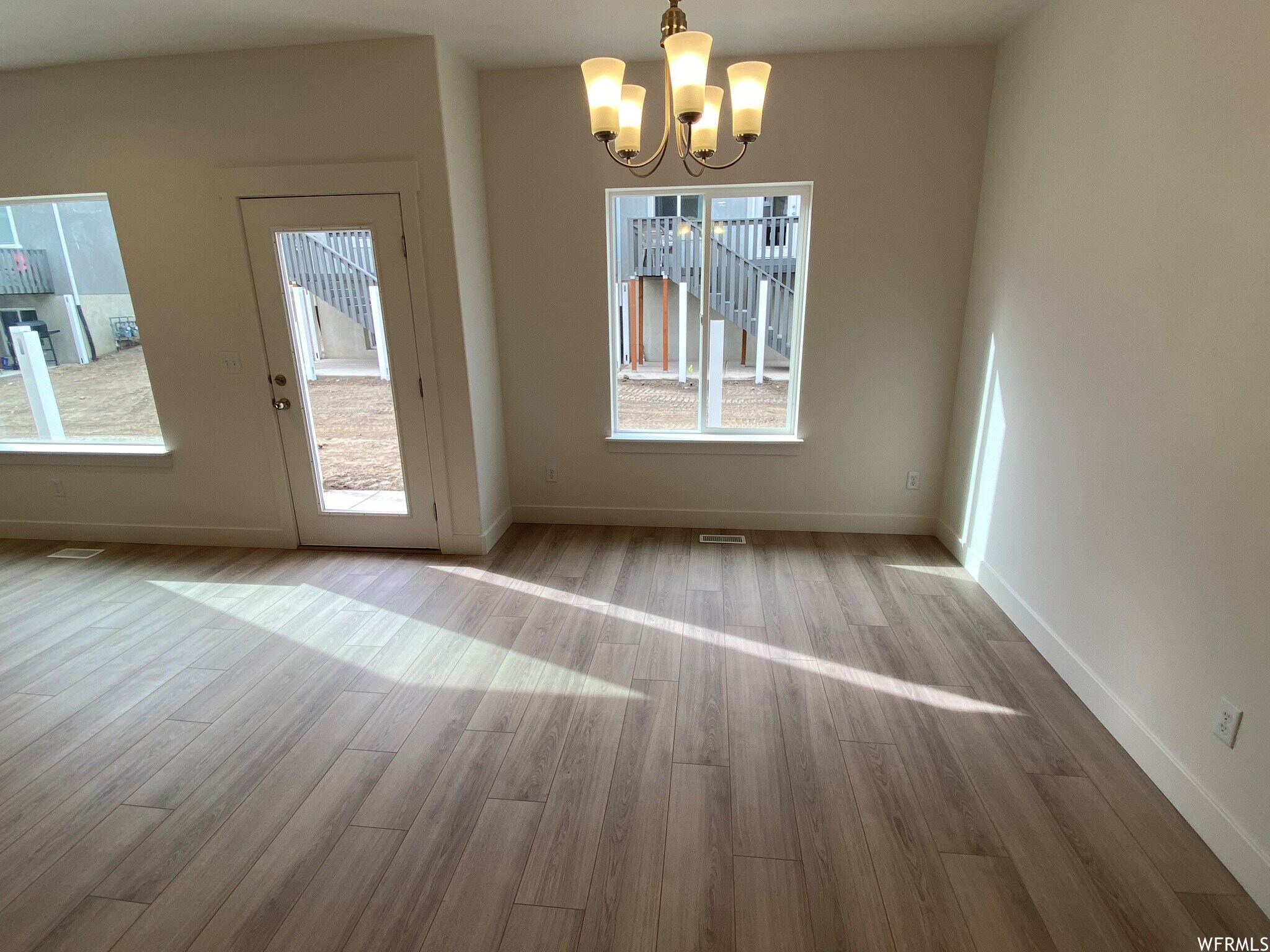 Building Photo - 7271 N Silver Spring Way