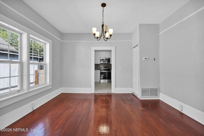 Building Photo - 2517 Orion St