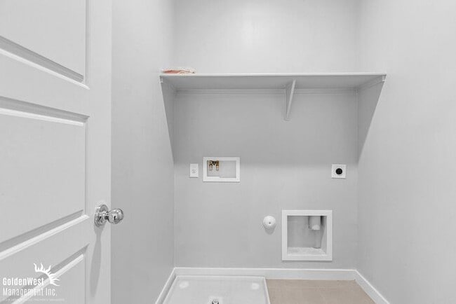 Building Photo - Modern 2Bdm 2.5Ba Home in Central Phoenix-MI Special!