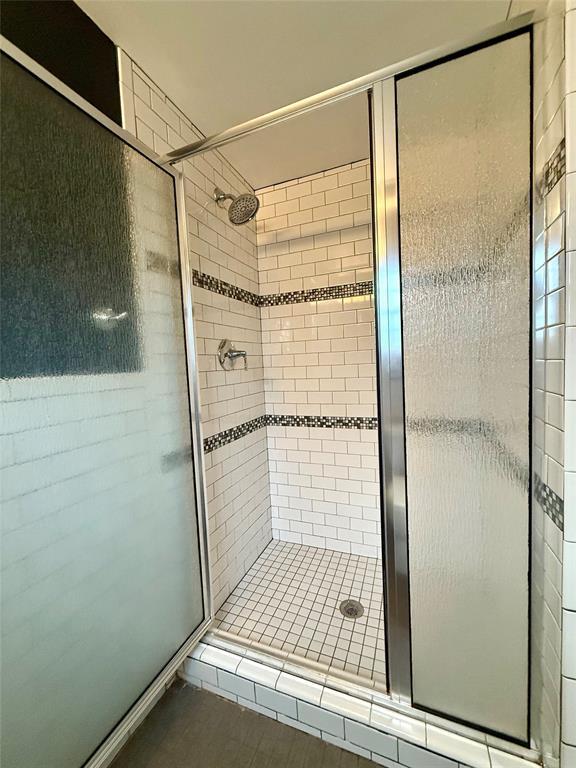 Building Photo - 4214 Bellvue Ave