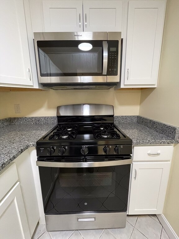 Building Photo - 20 Kenmar Dr