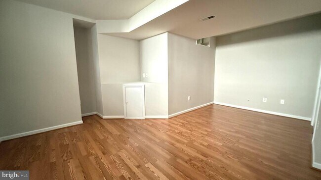 Building Photo - 19913 Naples Lakes Terrace