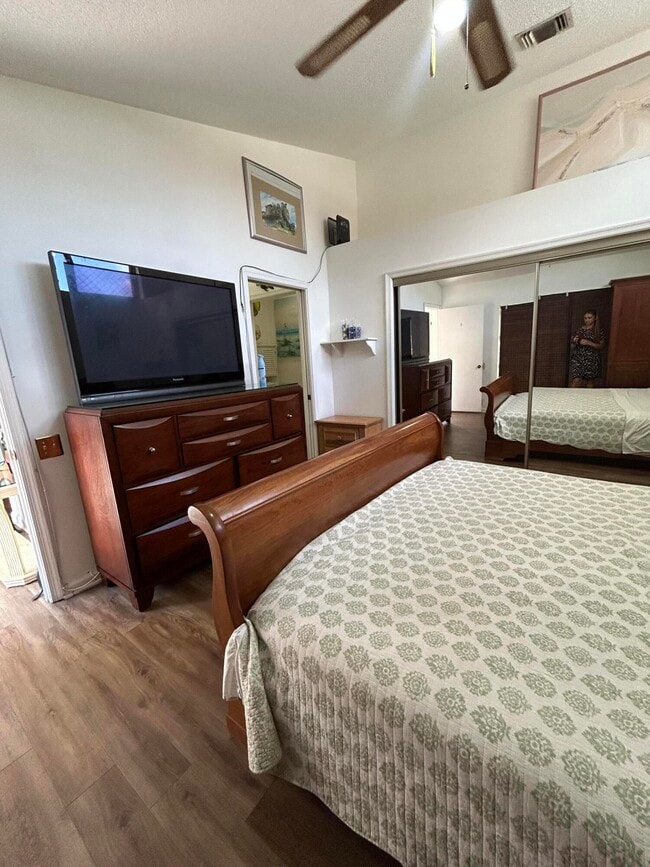 Building Photo - 1593 Hawthorne Pl