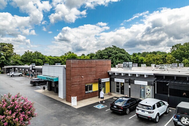 Building Photo - Porter East