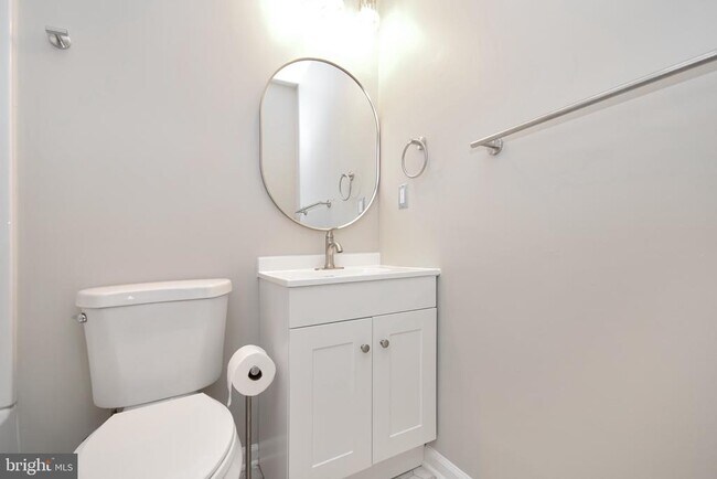 Building Photo - 8853 Teakwood Ct