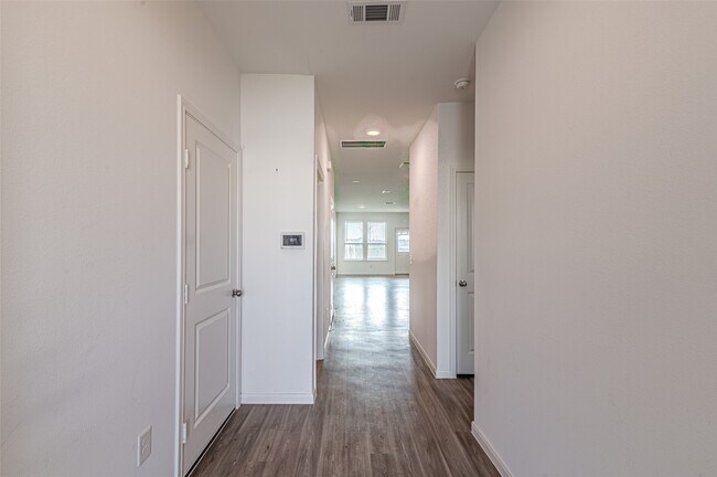 Building Photo - 21119 Turtle Gln Ln