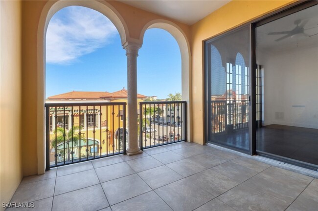 Building Photo - 23191 Fashion Dr