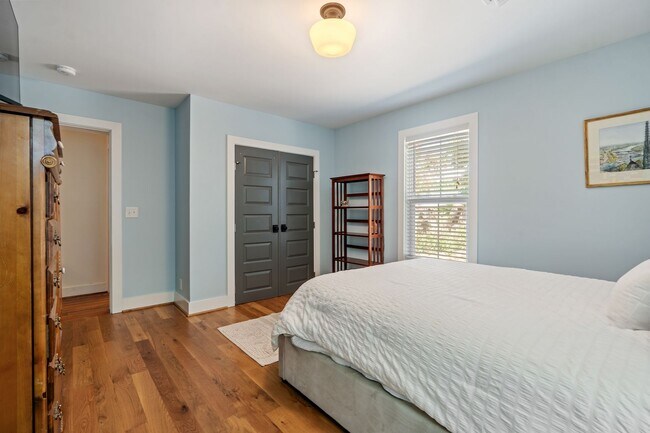 Building Photo - Fully Furnished Cottage in Pittsboro
