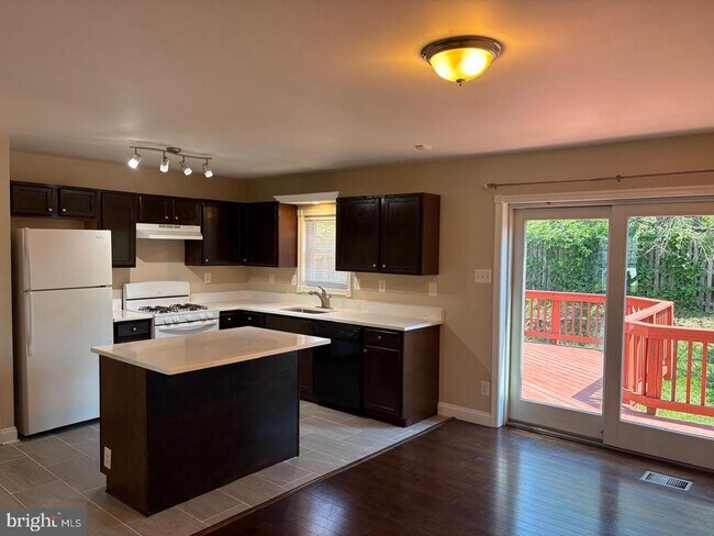 Building Photo - 12435 Turtle Dove Pl