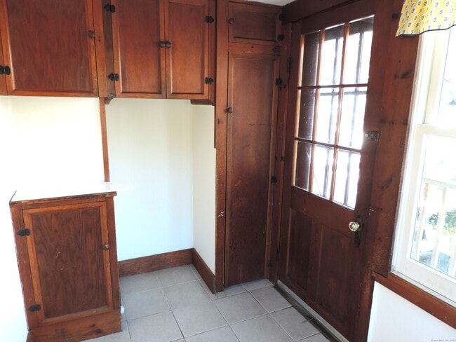 Building Photo - 13 Reynolds Rd