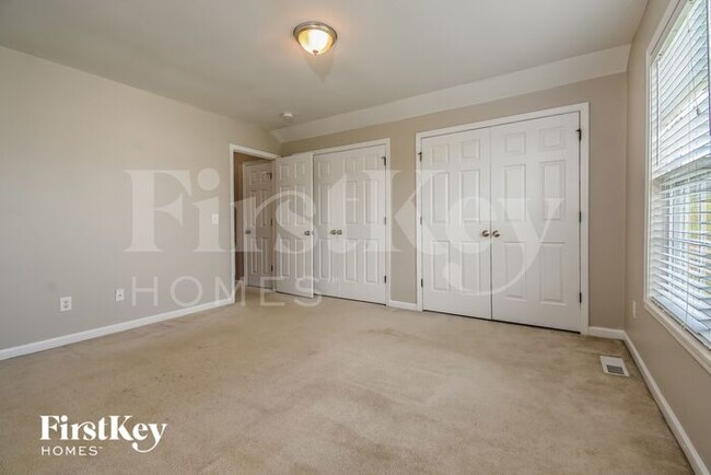 Building Photo - 455 Mallard View Ln