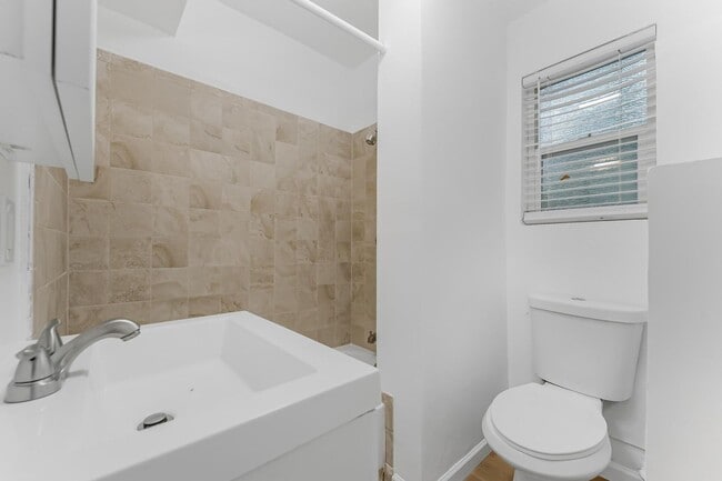 Building Photo - Fully Renovated & Very | Huge Yard | New HVAC | Lease w/ Option to Buy