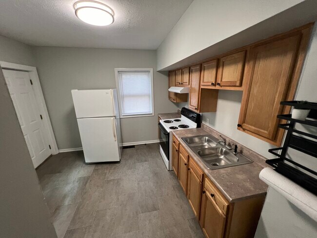 Building Photo - 2641 Noble Ave