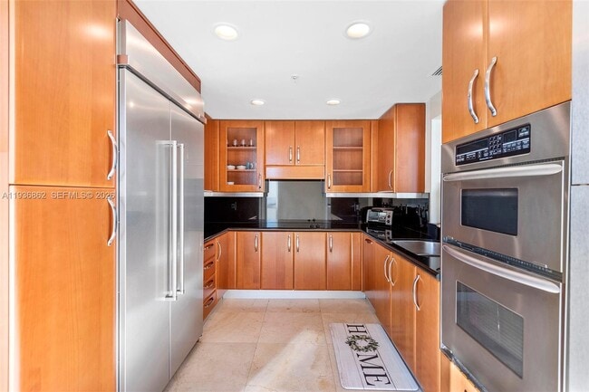 Building Photo - 19400 Turnberry Way