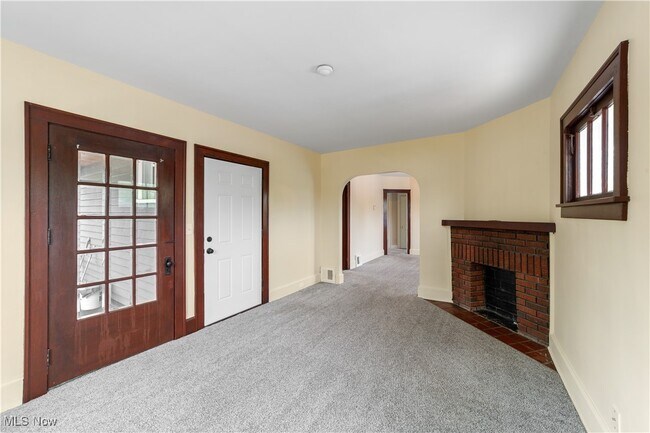 Building Photo - 4360 W 45th St