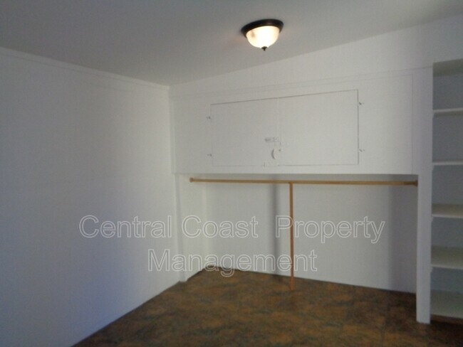 Building Photo - 415 17th St